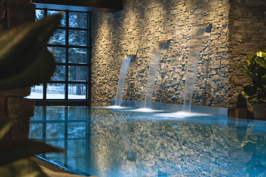 Spa relax RGB-belysning och smart styrning i badhus