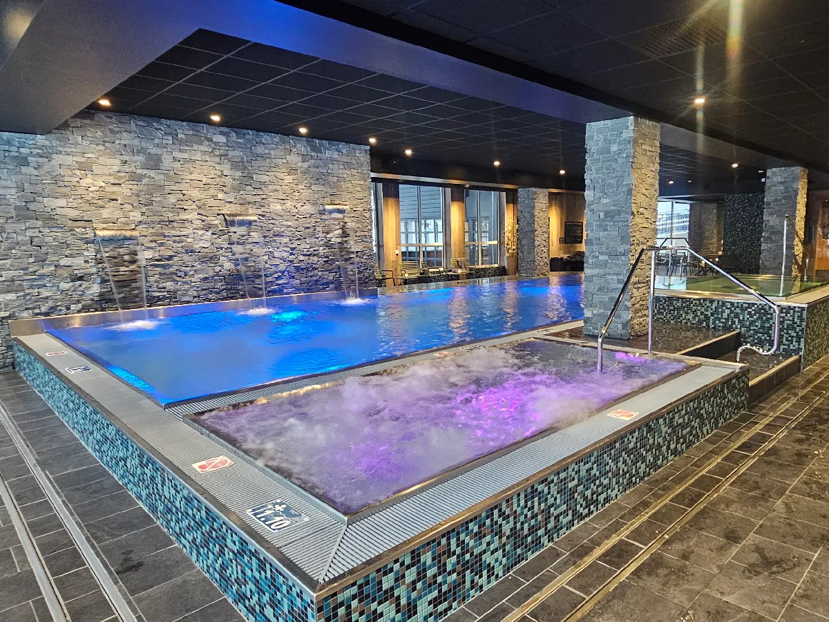 Badhus relax gym och publika ytor med zonstyrt ljud